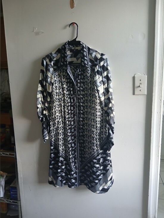 Hale Bob Dresses & Skirts - Hale Bob Black and White Geometric Button-Up Tunic